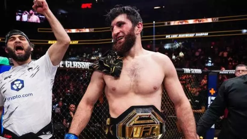 Анкалаев заявил о бое с дю Плесси в UFC, но получил ответ